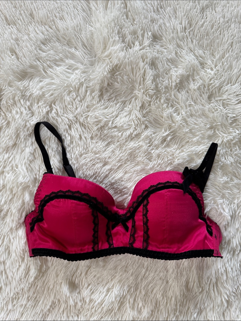 VS Sexy Little Things 2007 Pink / Black Velvet Bra
